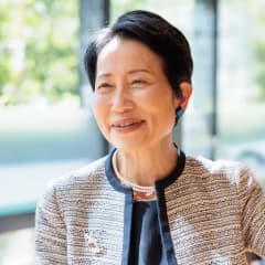 石井 菜穂子 氏